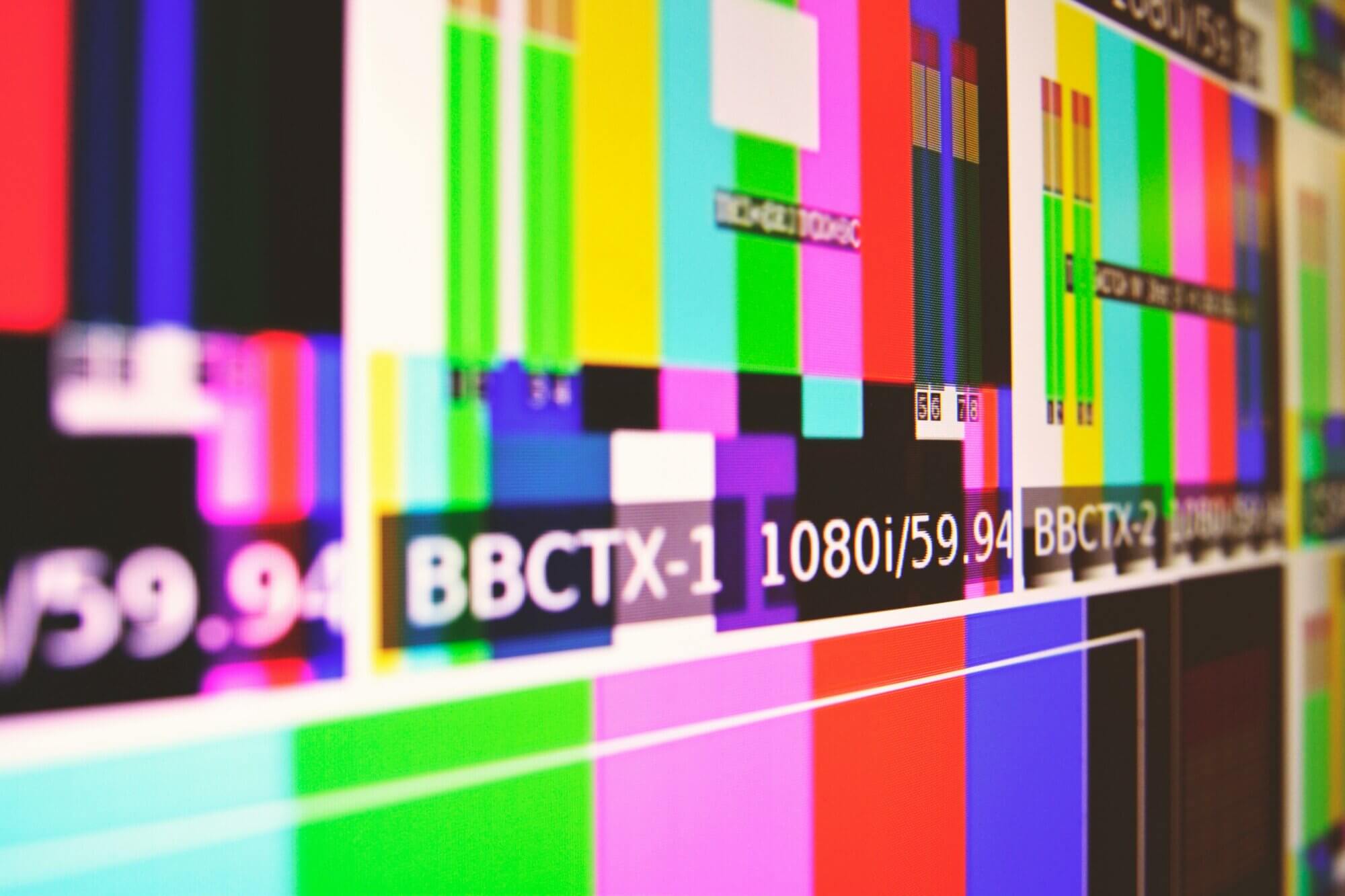 Colourful screen with SMPE colour bars